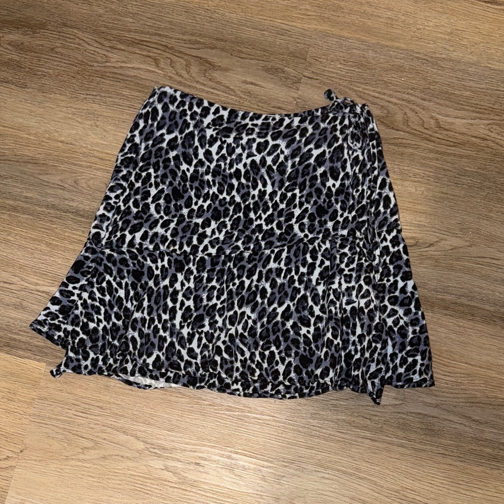 urban outfitters animal print black and grey wrap tie UO skirt size small